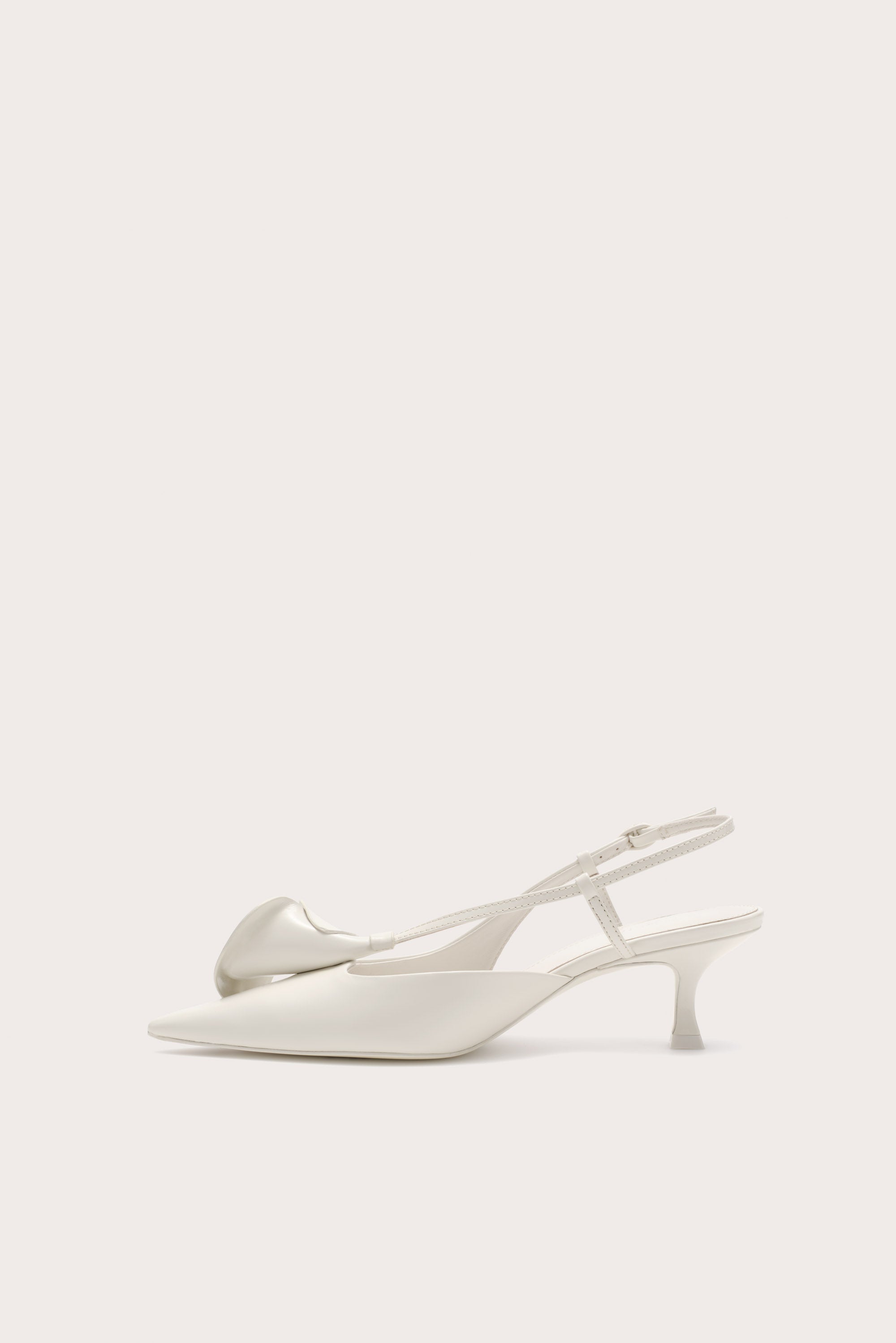 CALLA KITTEN PUMP - ANTIQUE WHITE