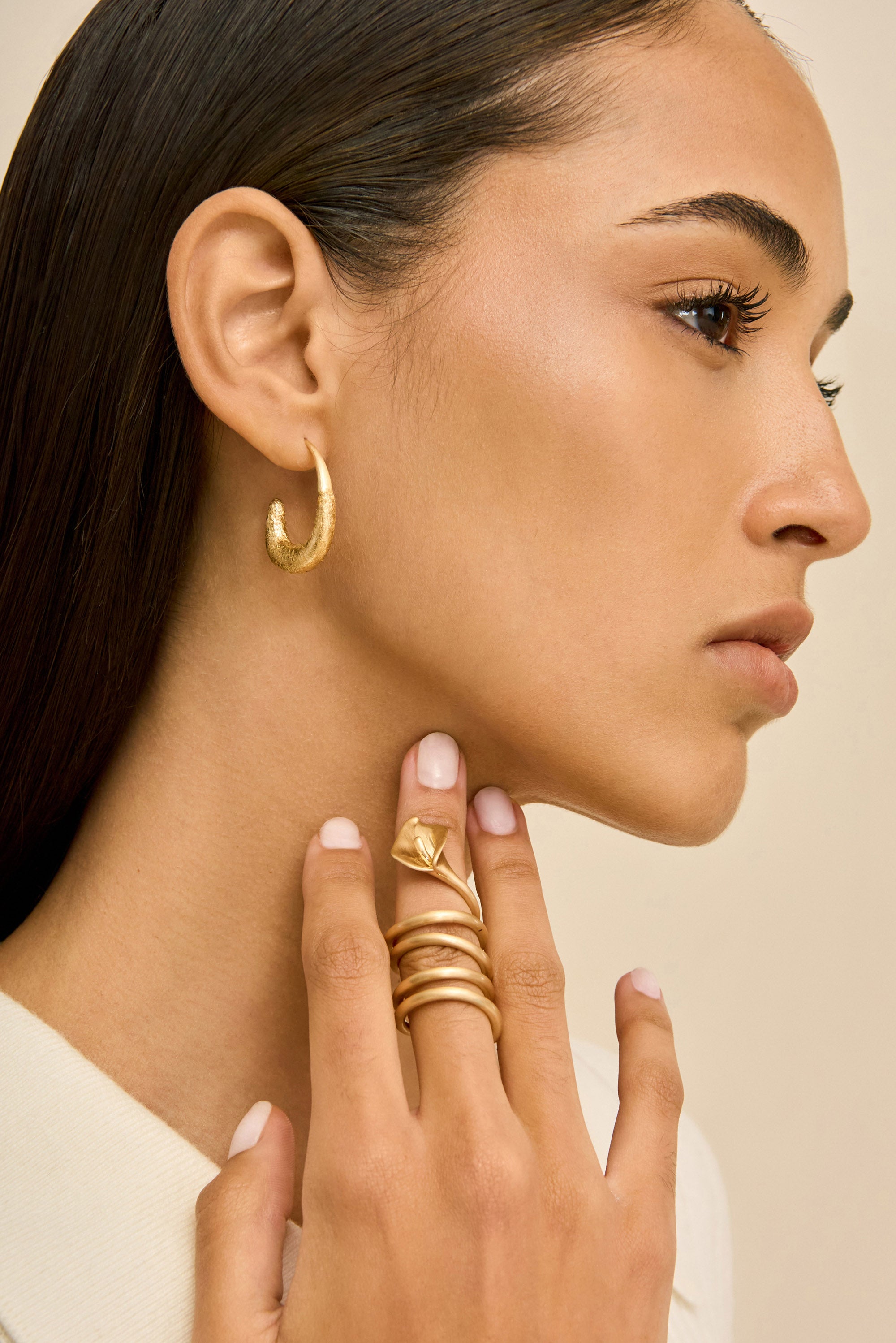 CALLA WAVY RING - BRUSHED BRASS