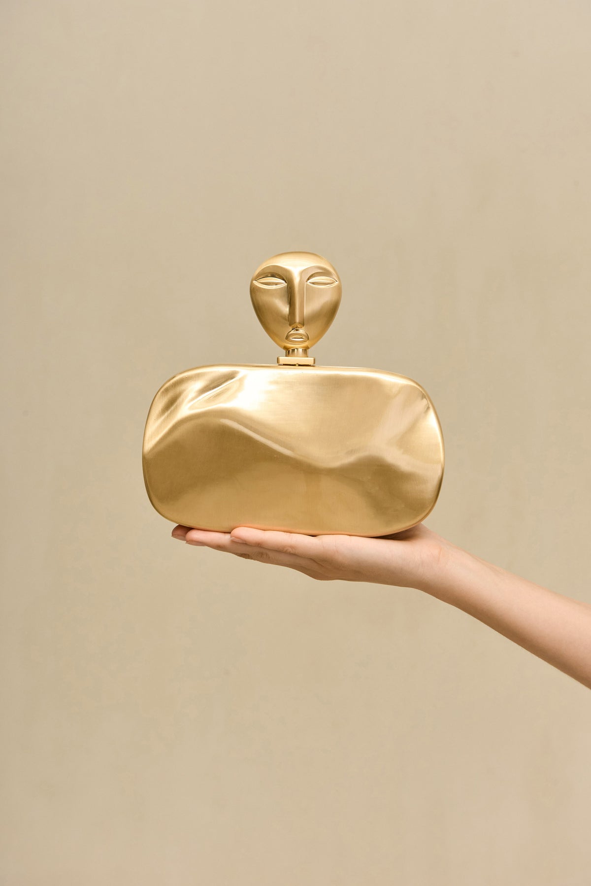 EVE CLUTCH - BRUSHED BRASS