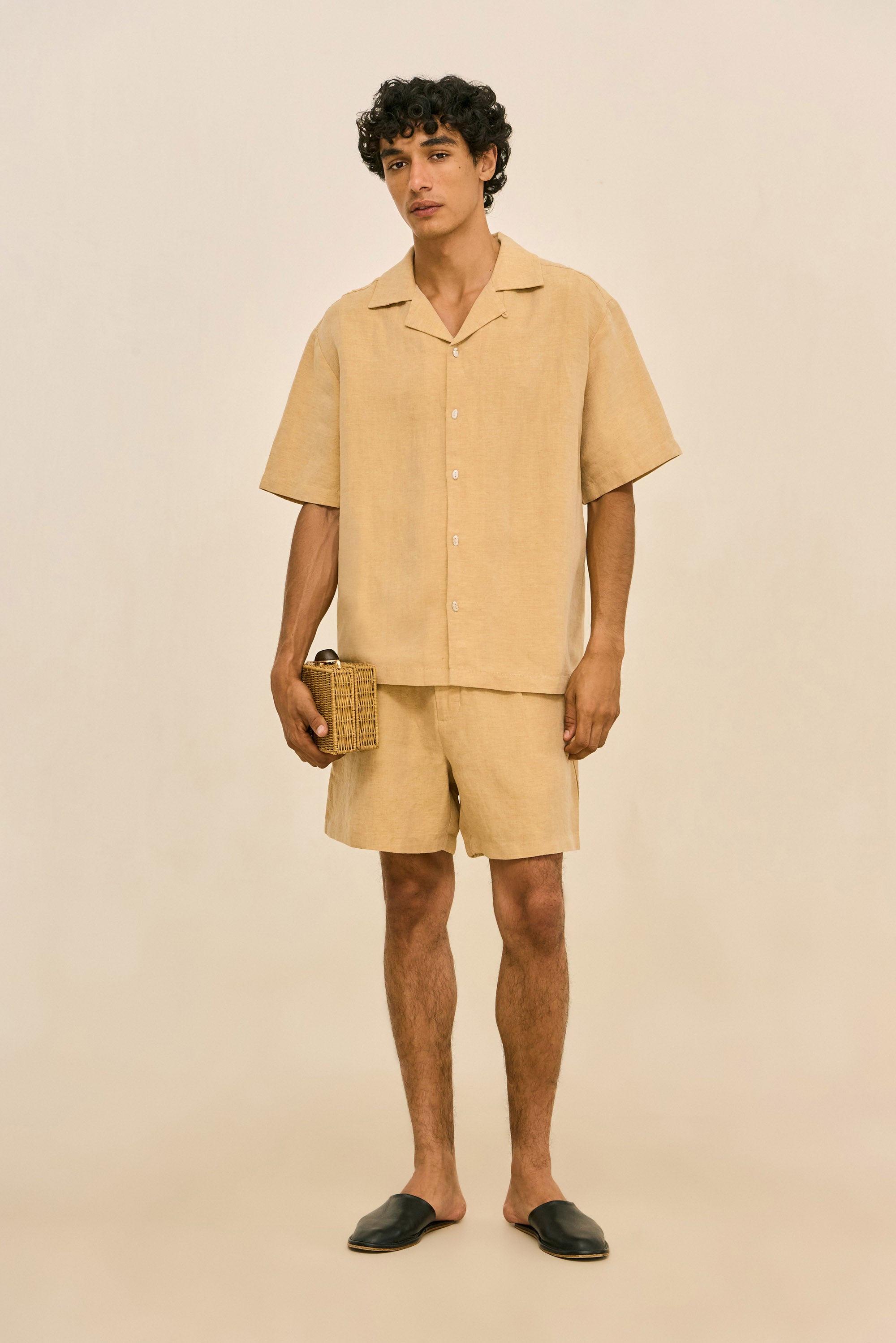 NICKLAUS SHORT - ALMOND