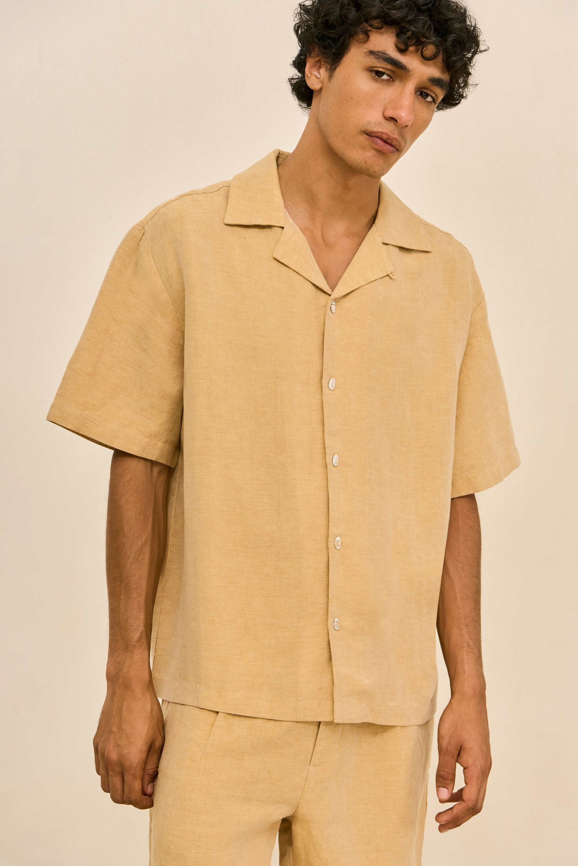 GRIFFIN SHIRT - ALMOND