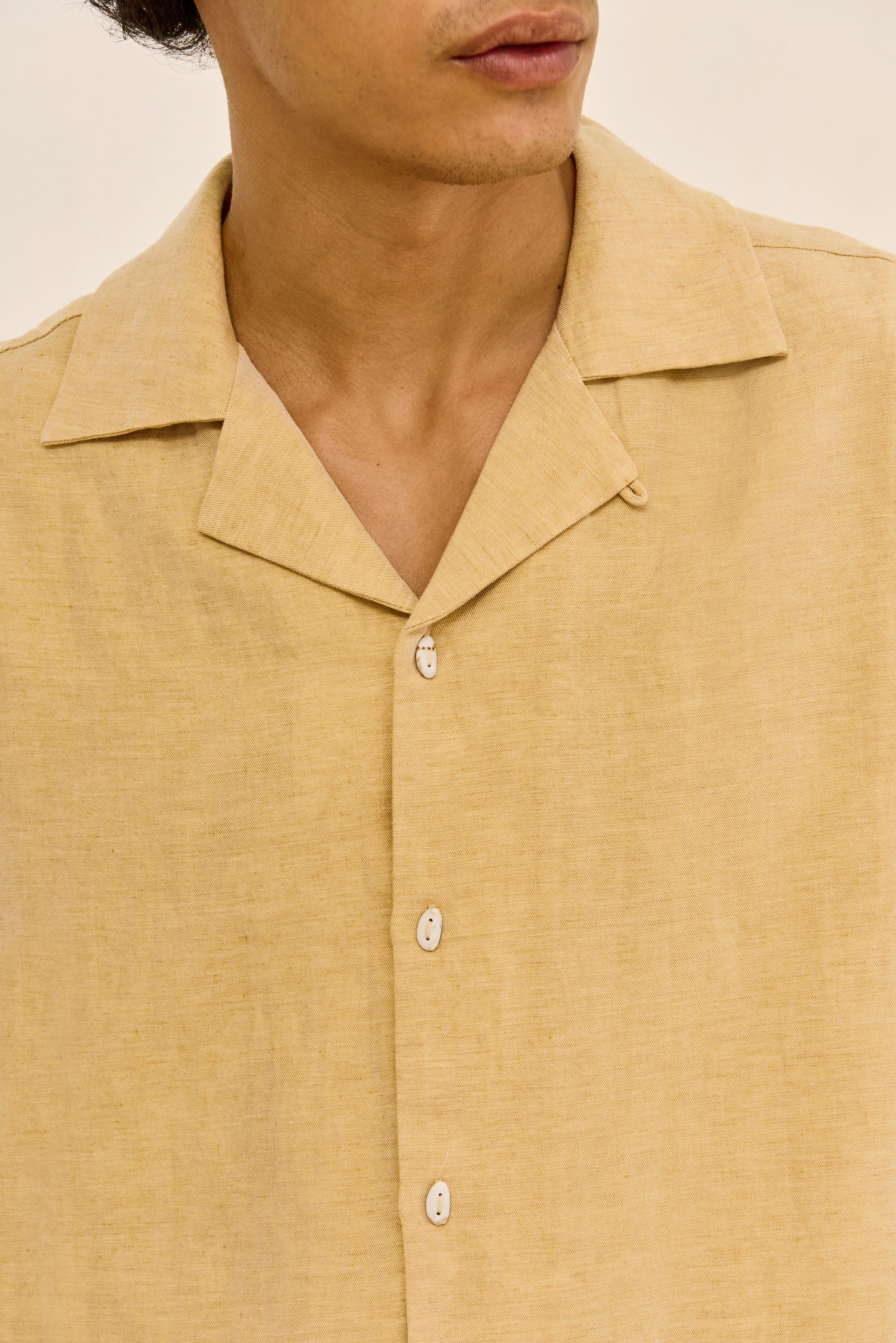 GRIFFIN SHIRT - ALMOND