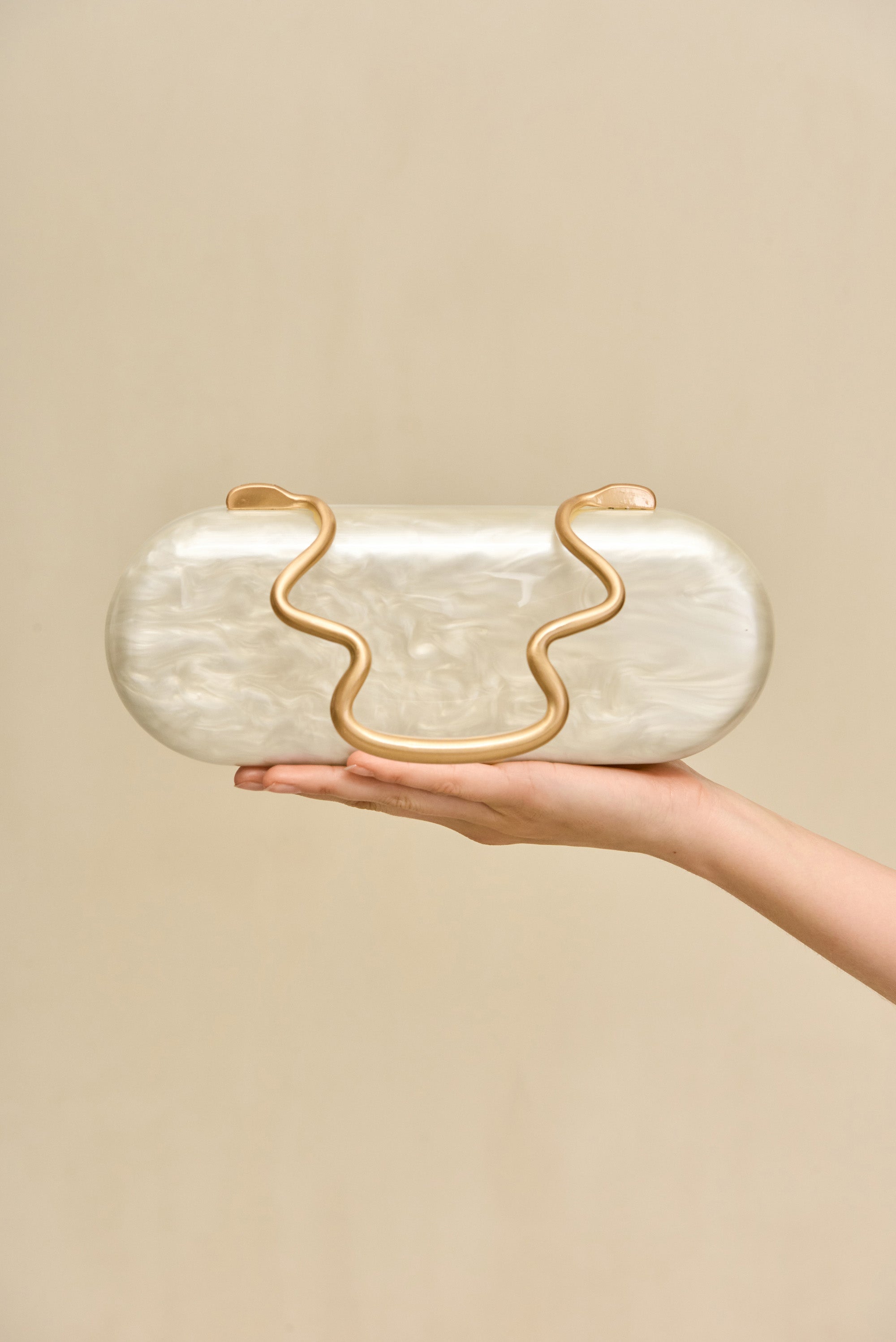 ILARIA CLUTCH - IVORY