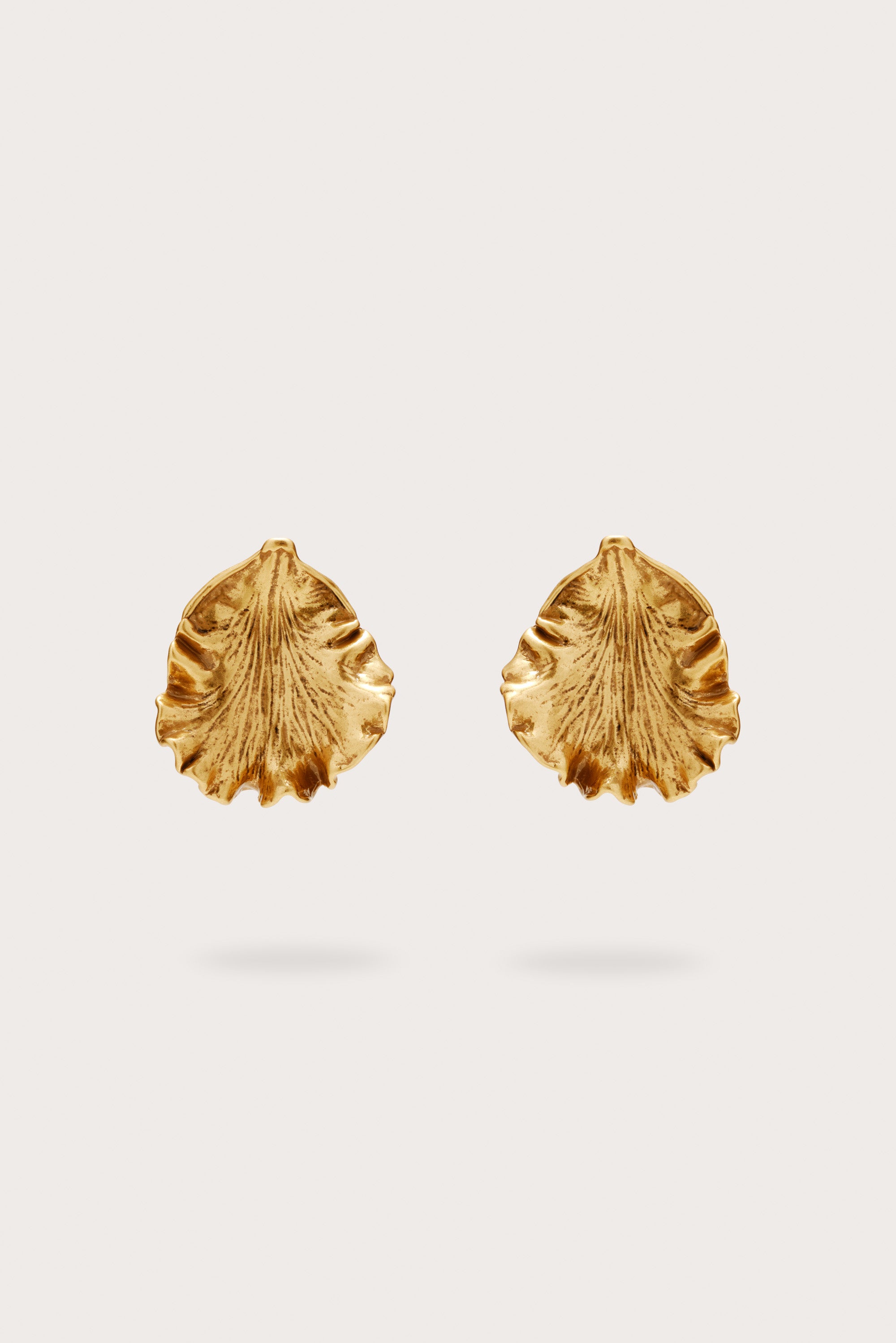 IRIS LEAF EARRING - ANTIQUE BRASS