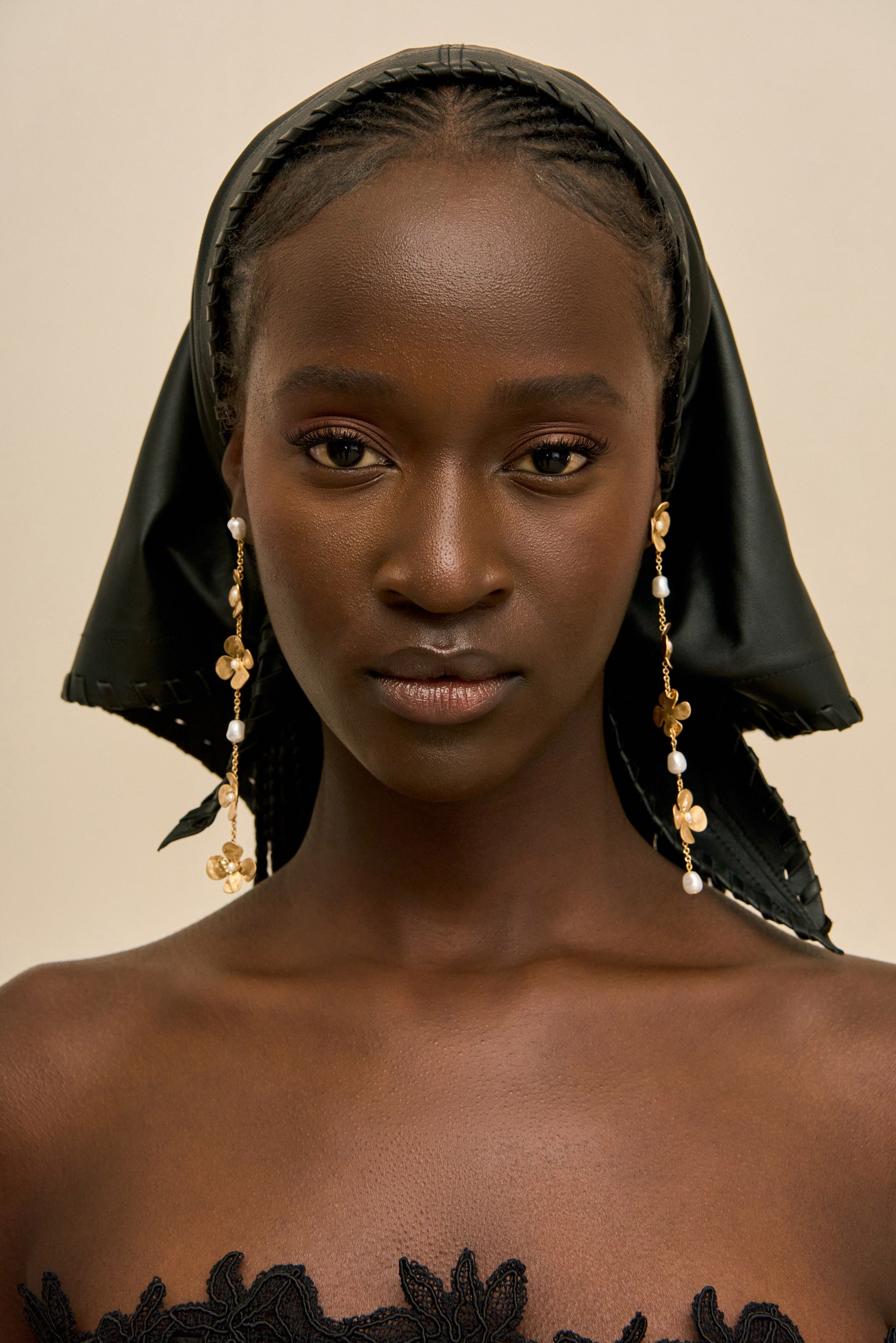 LUCKY DROP EARRING - BRUSHED BRASS