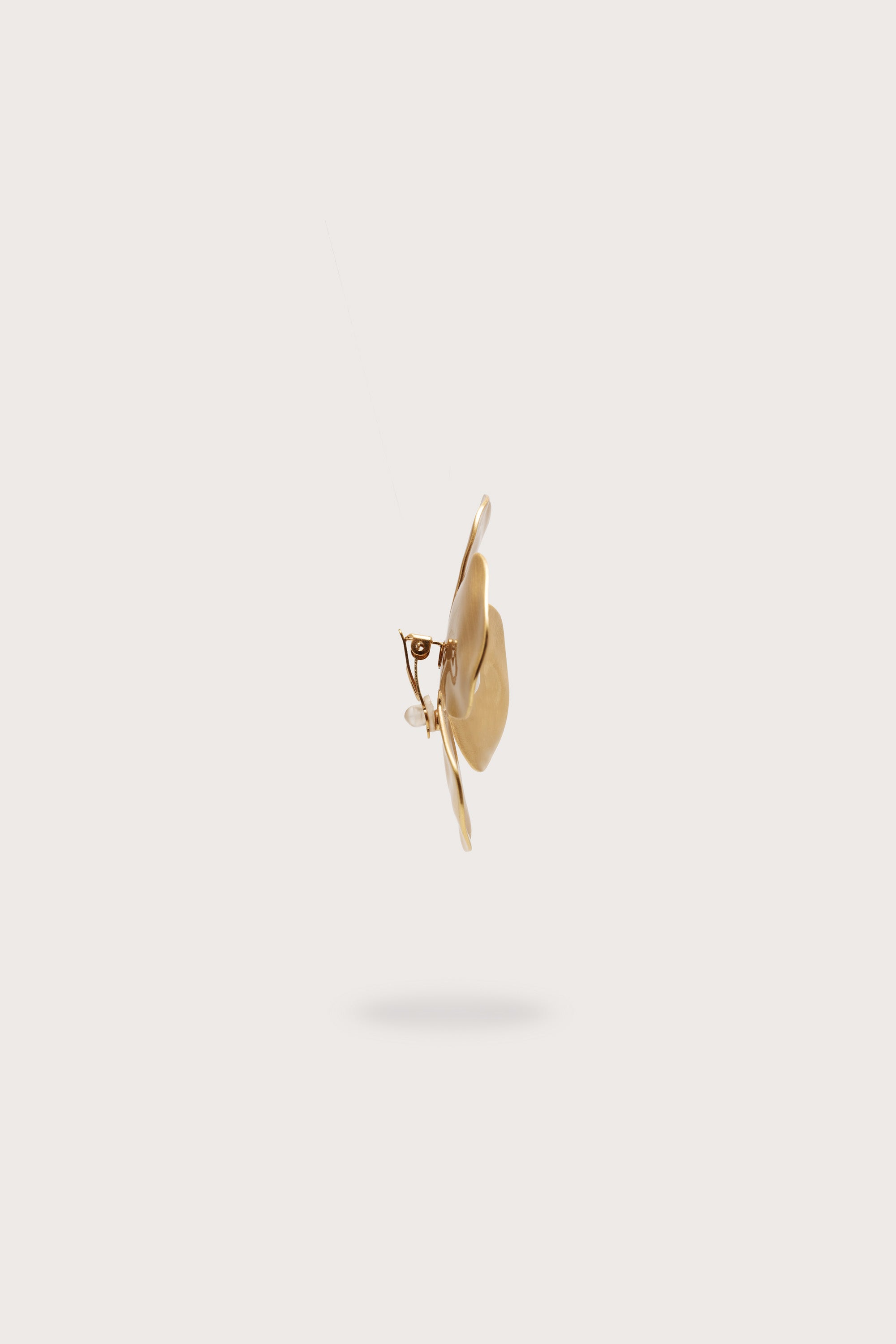 LUCKY EARRING - BRUSHED BRASS
