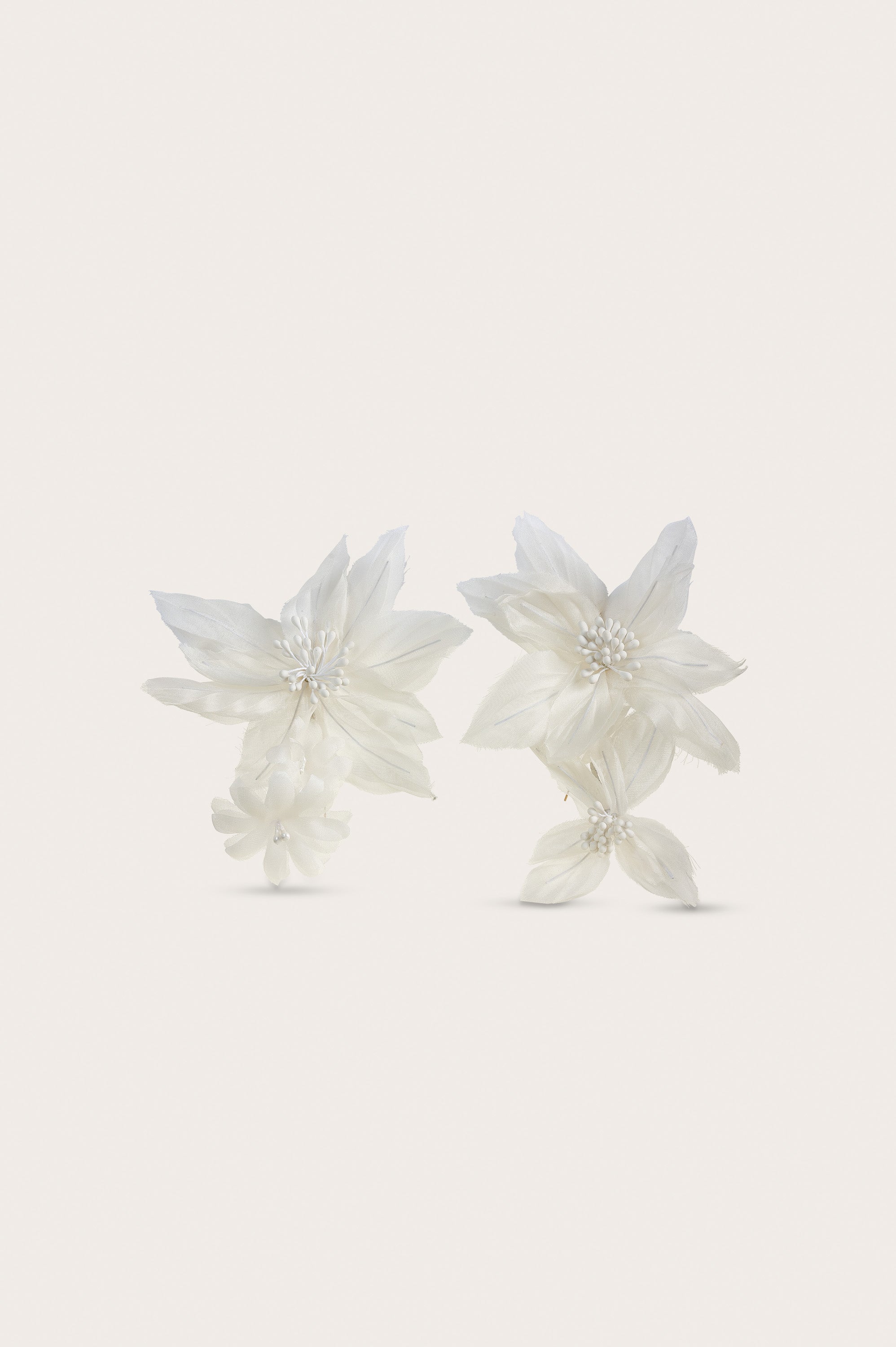 LAUREL EARRING - ANTIQUE WHITE