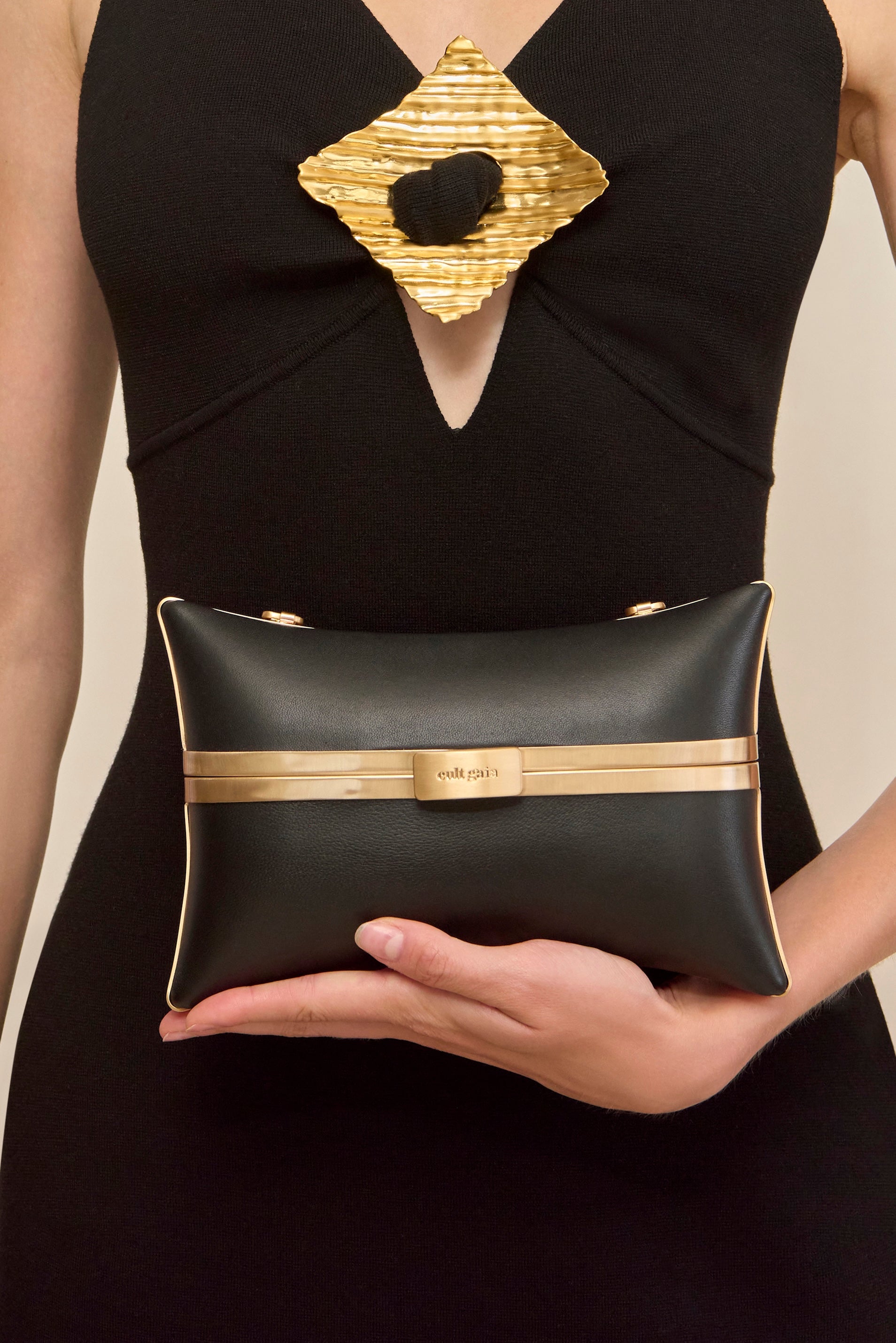 OLEA CLUTCH - BLACK