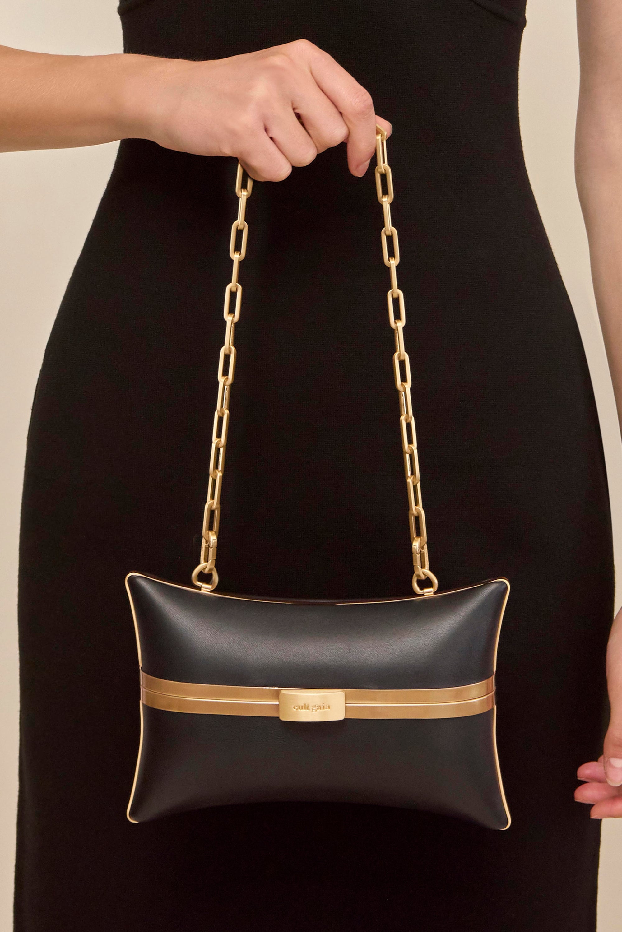 OLEA CLUTCH - BLACK