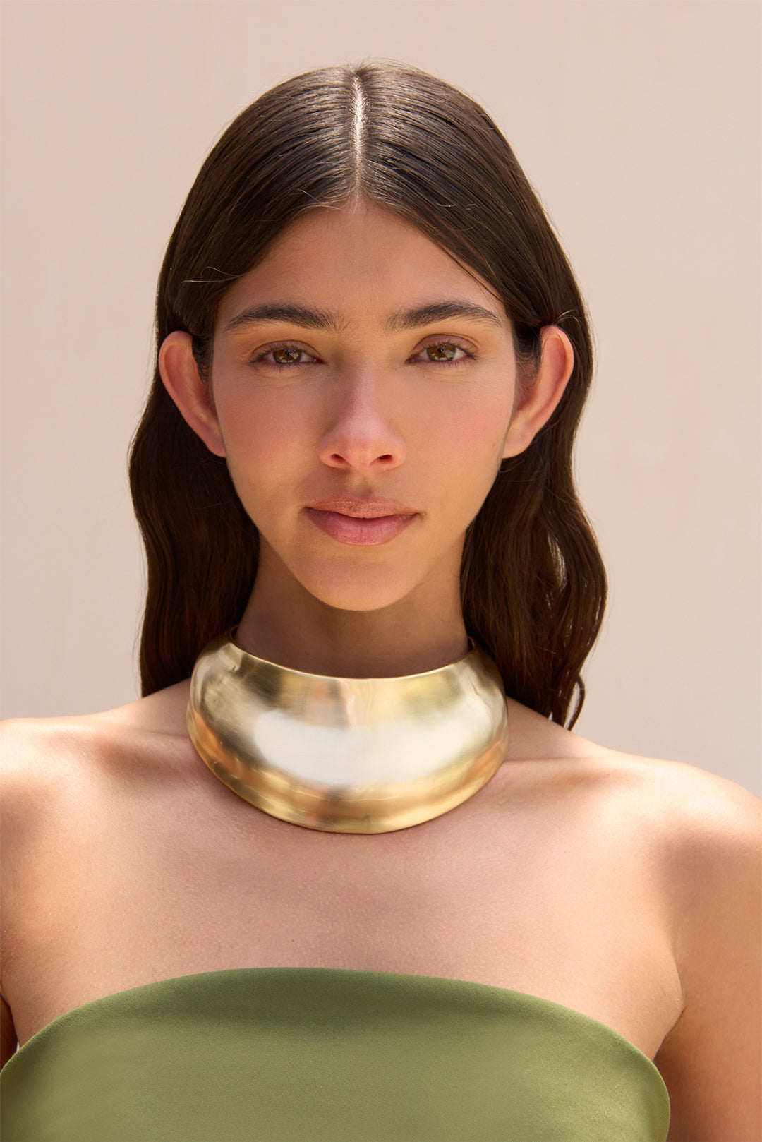 ULANI CHOKER - BRUSHED BRASS