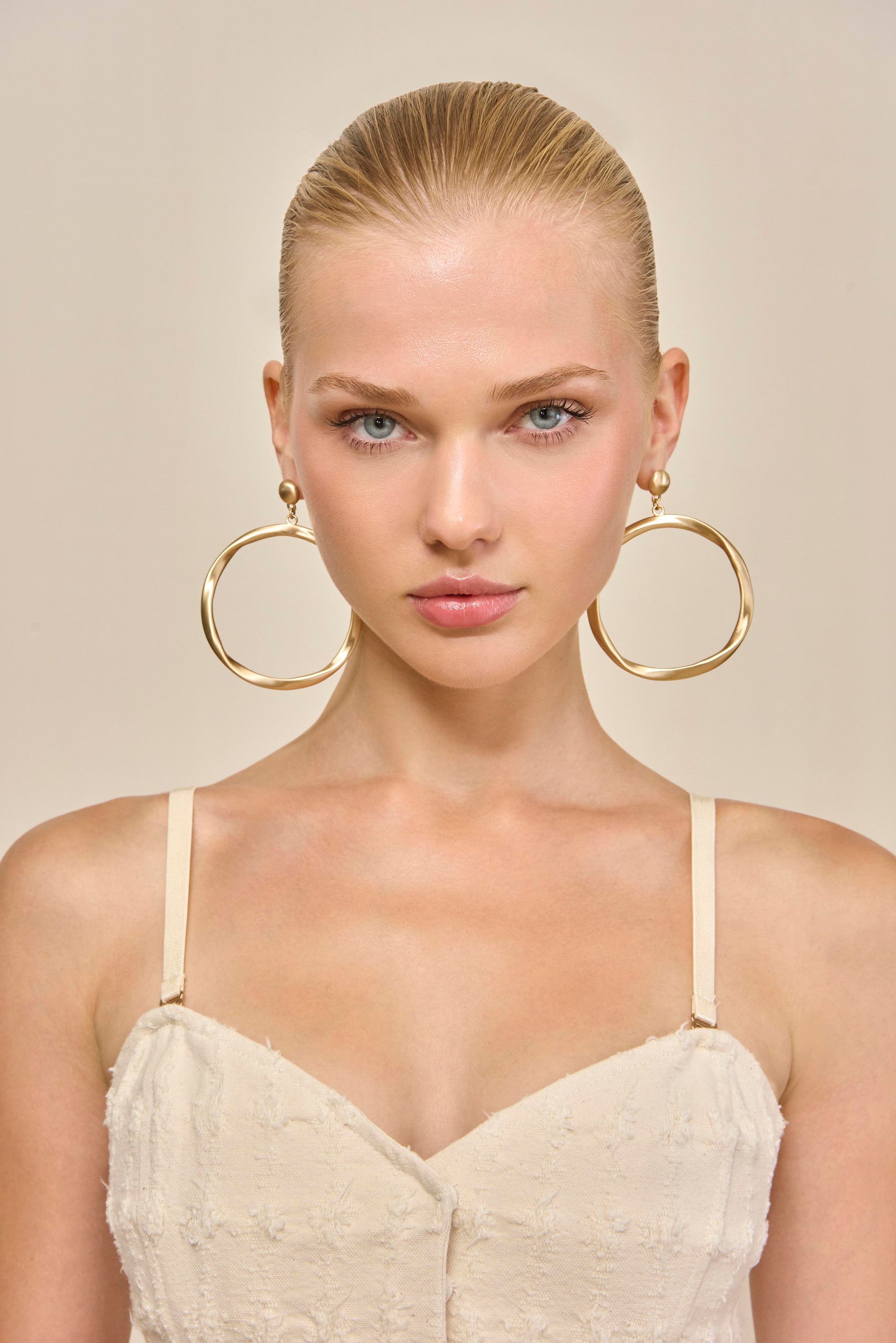 SERENA EARRING - BRUSHED BRASS