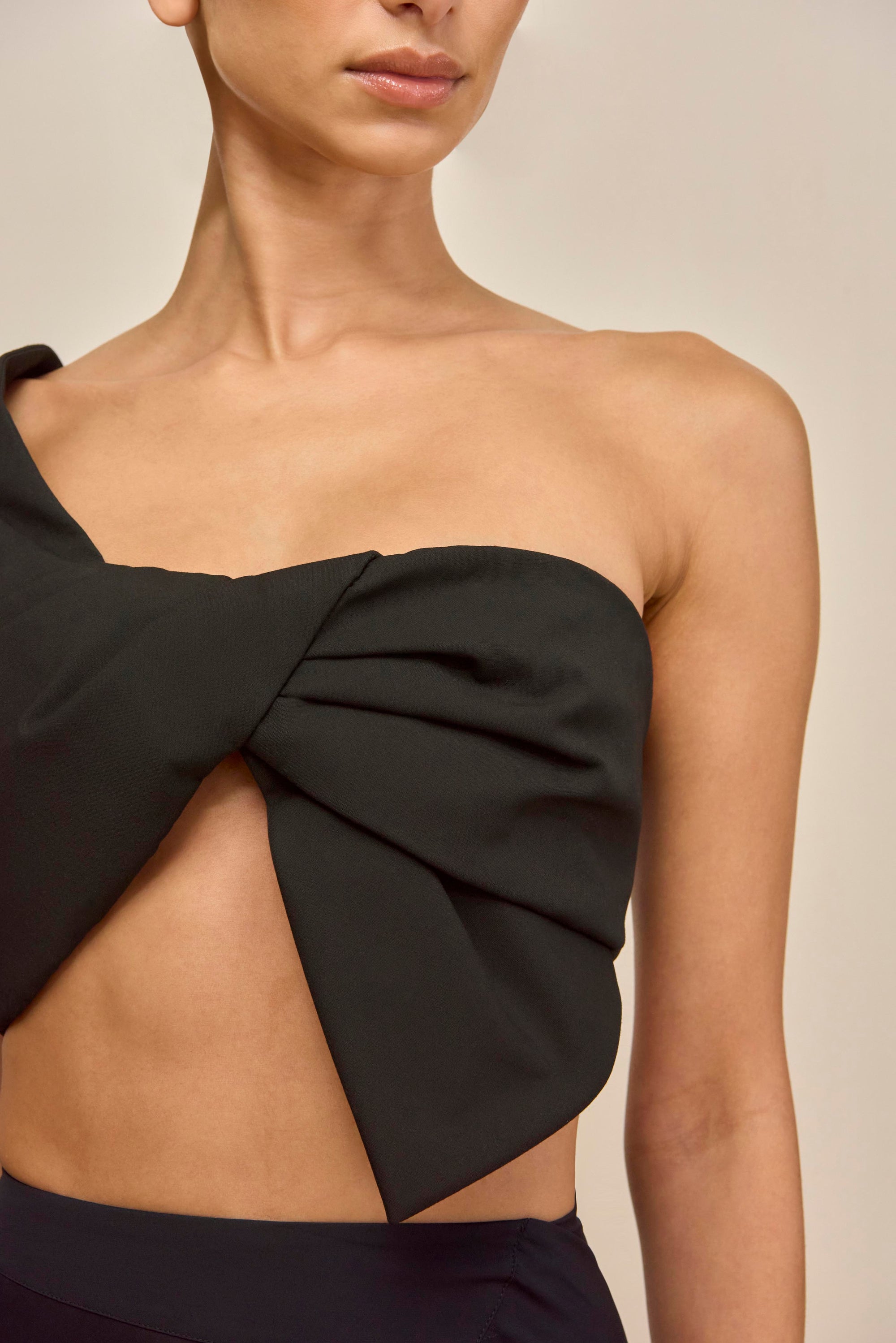 DELIA TOP - BLACK