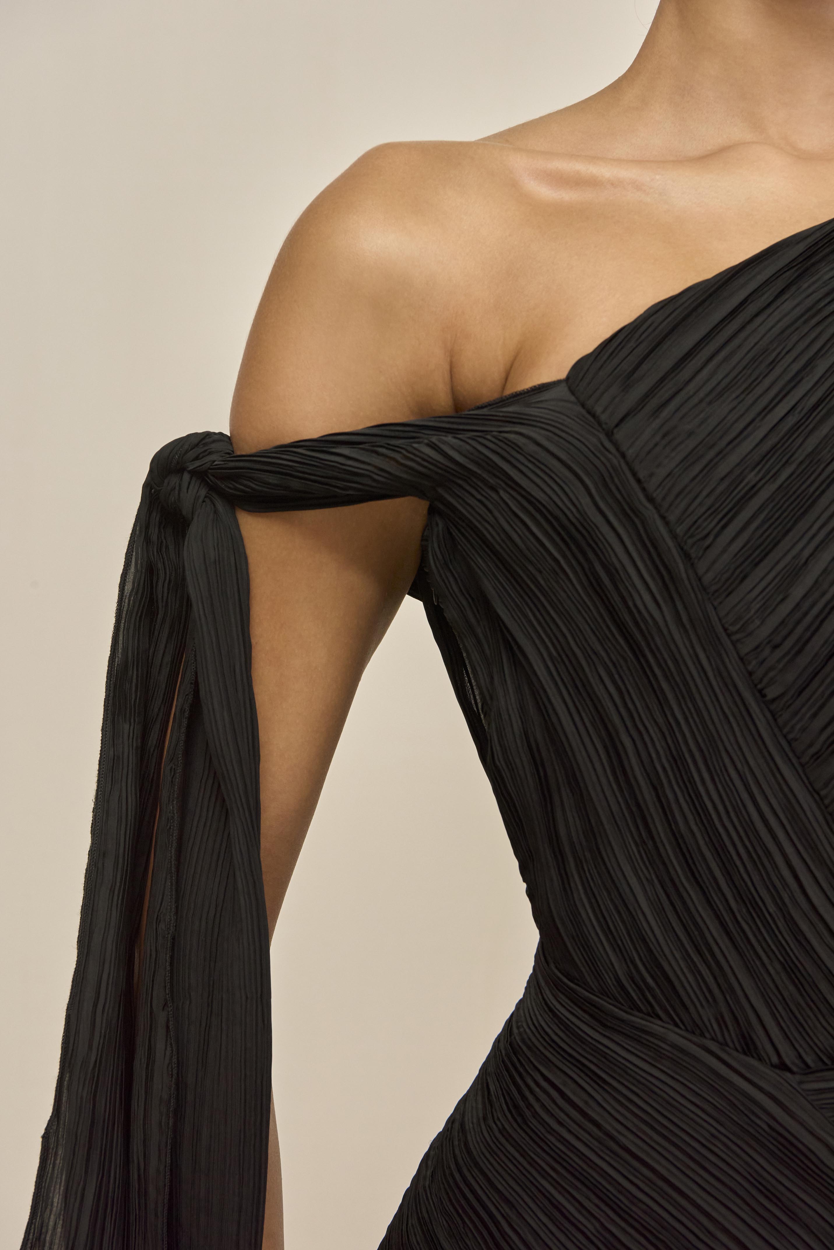 WONDER DRESS - BLACK