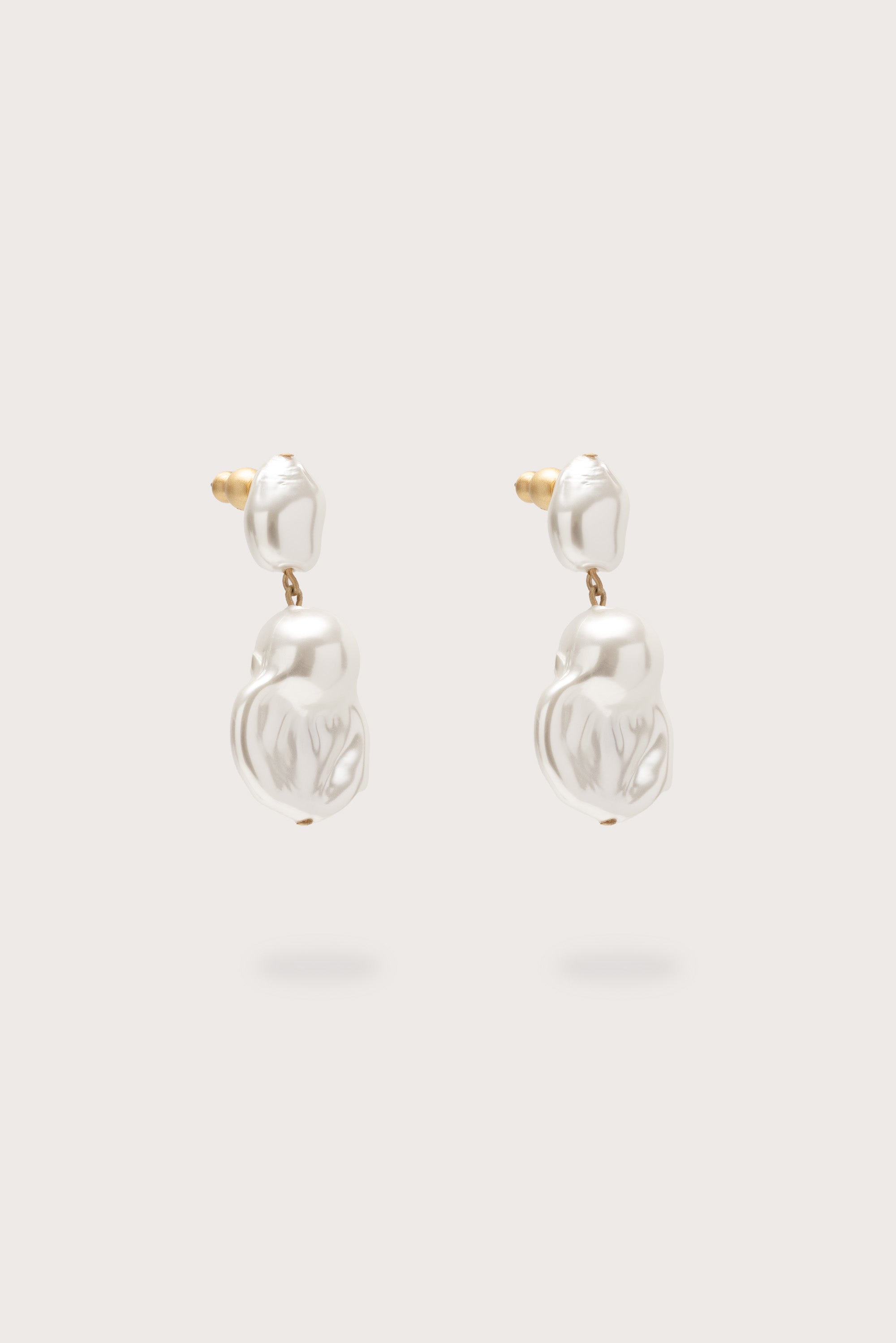 MAJORIE EARRING - PEARL