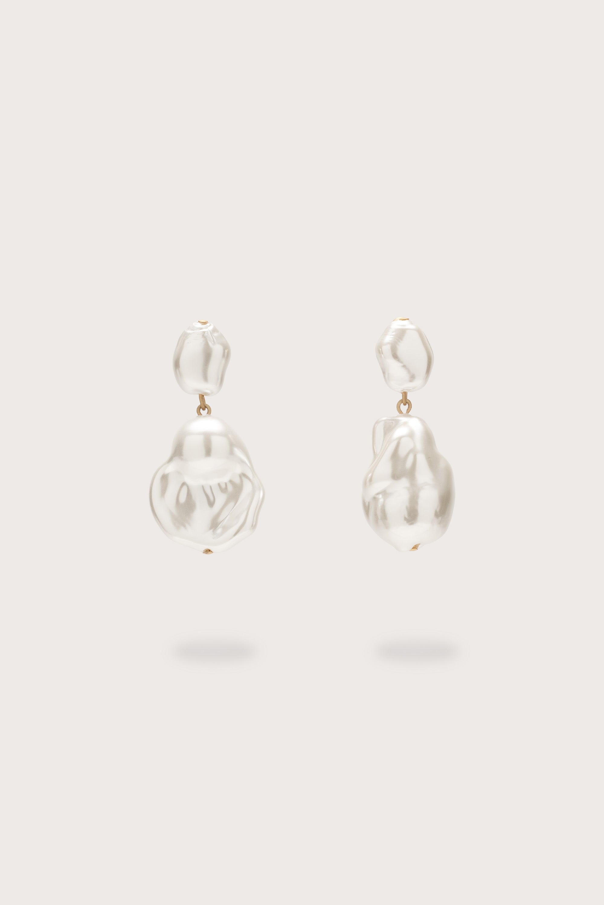 MAJORIE EARRING - PEARL