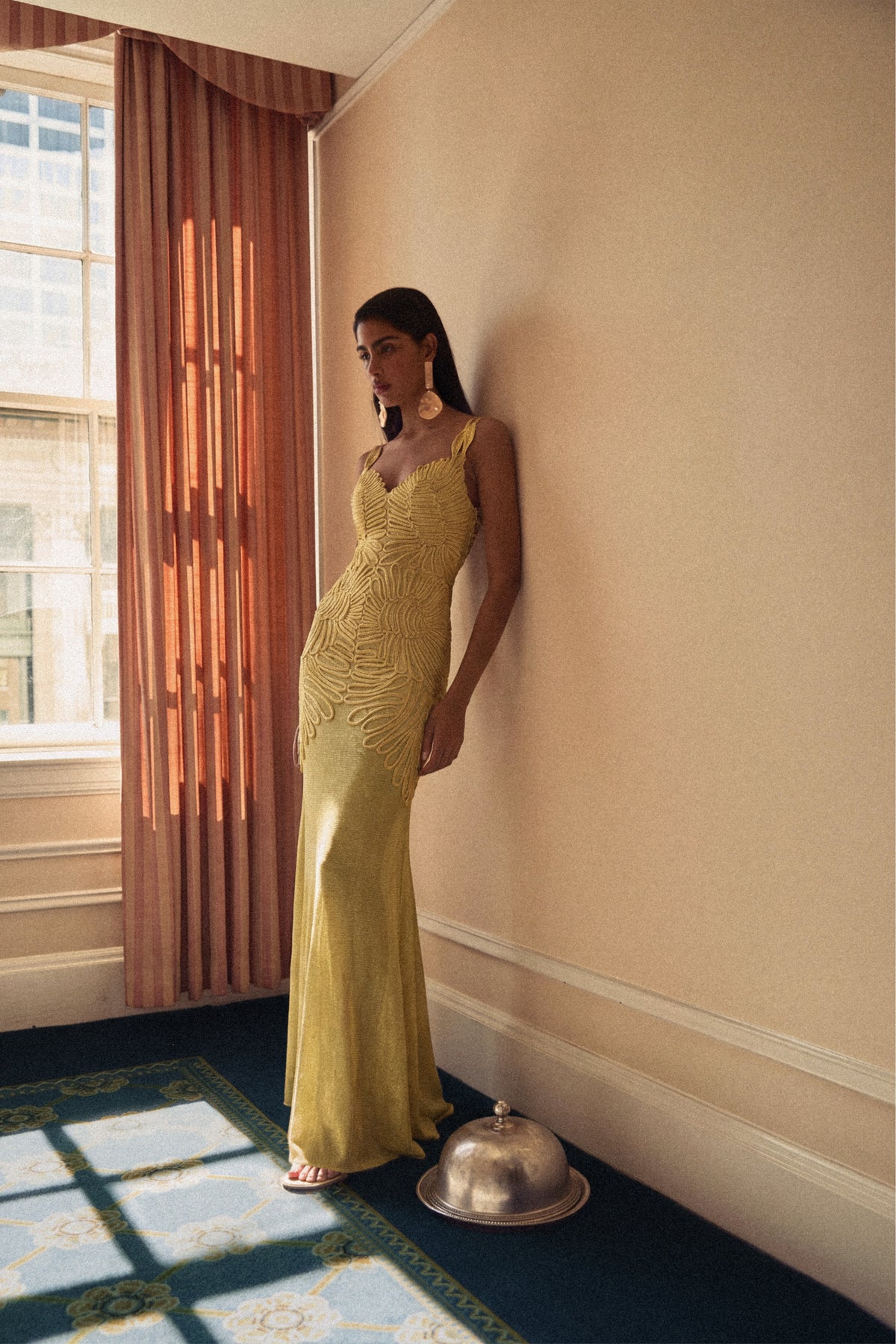 DISCOVER GUEST OF DRESSING ON CULTGAIA.COM