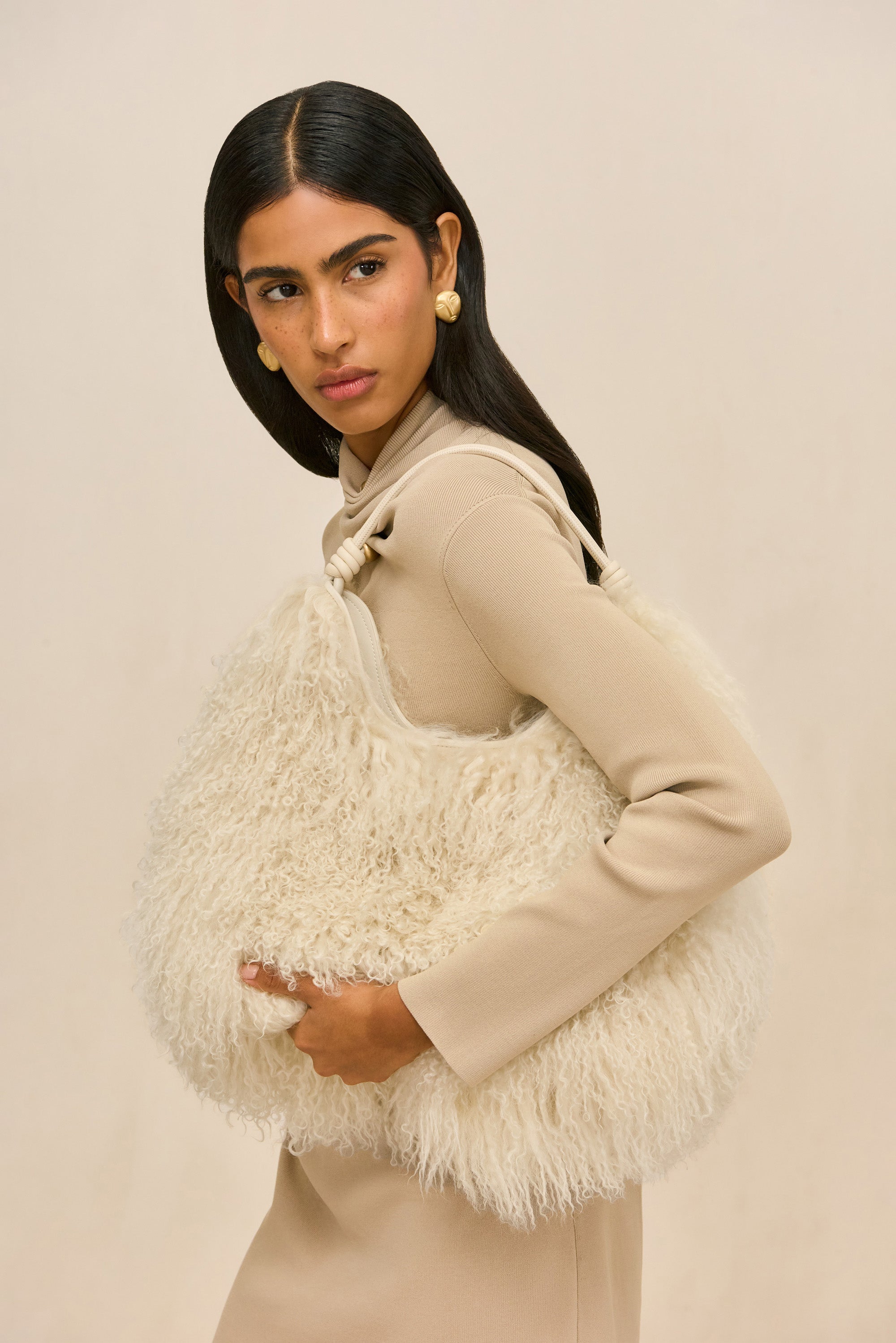 SOLAY SHOULDER BAG - NATURAL SHEARLING