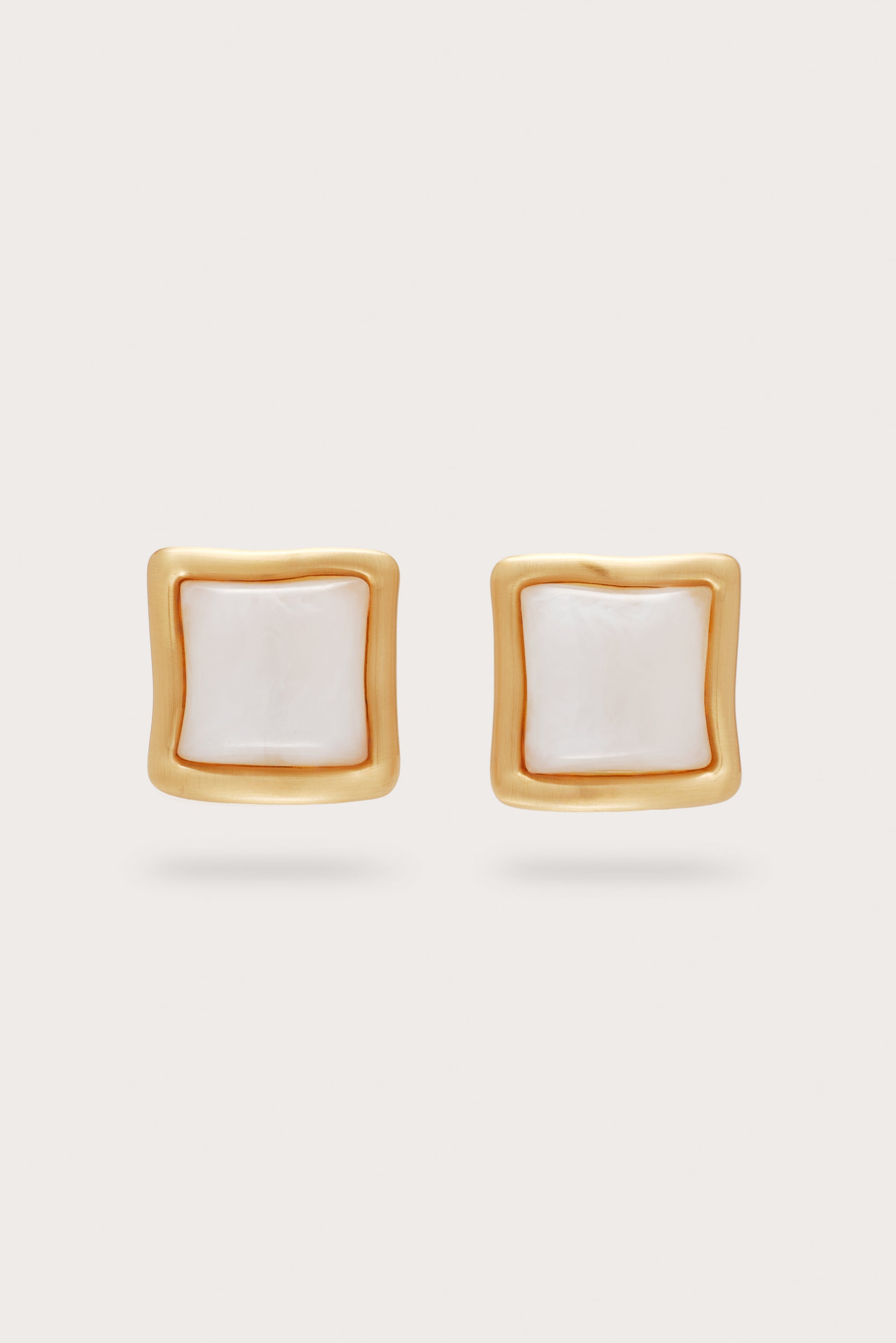 SUNI EARRING - PEARL