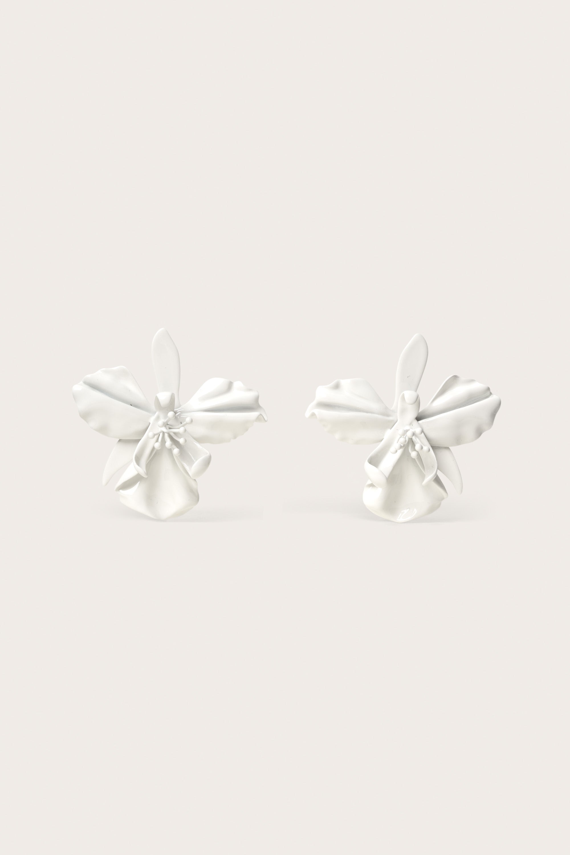 CULT GAIA MILA EARRING IN WHITE