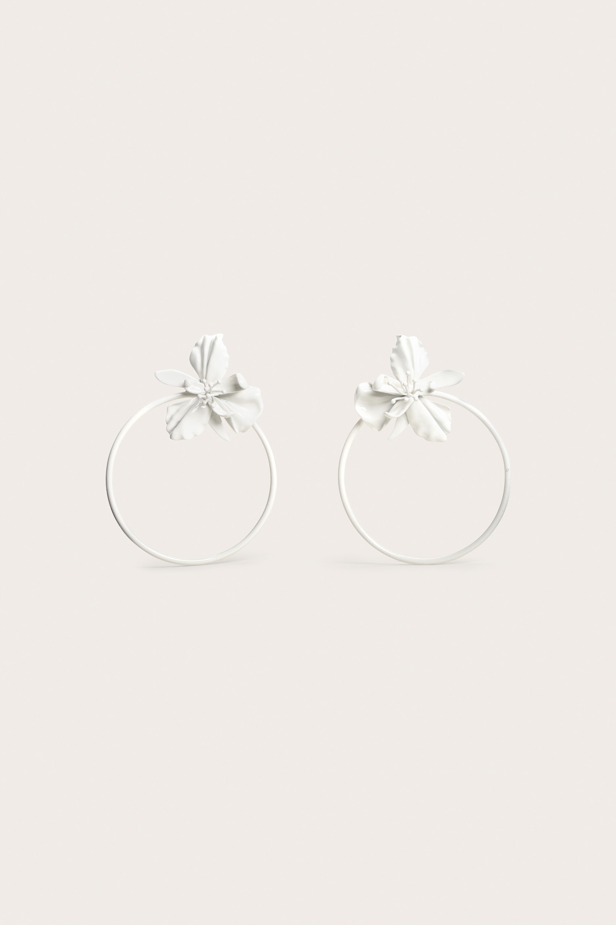 CULT GAIA CAMILLE EARRING IN WHITE