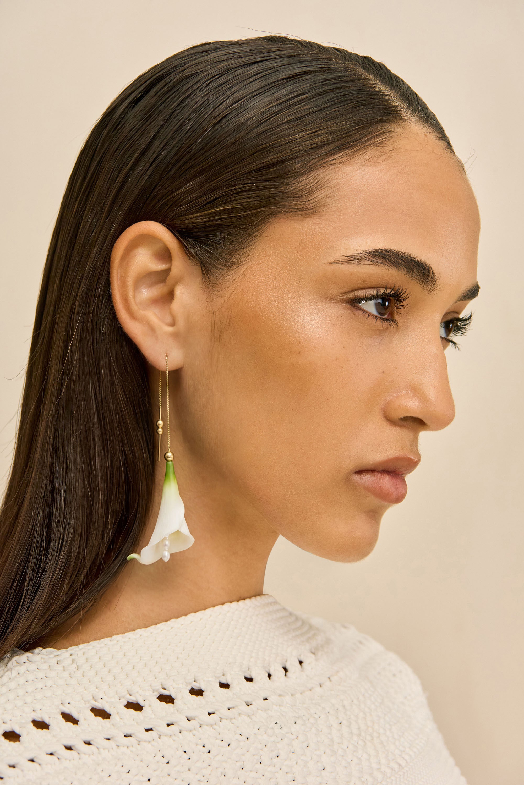 CALLA EARRING - WHITE