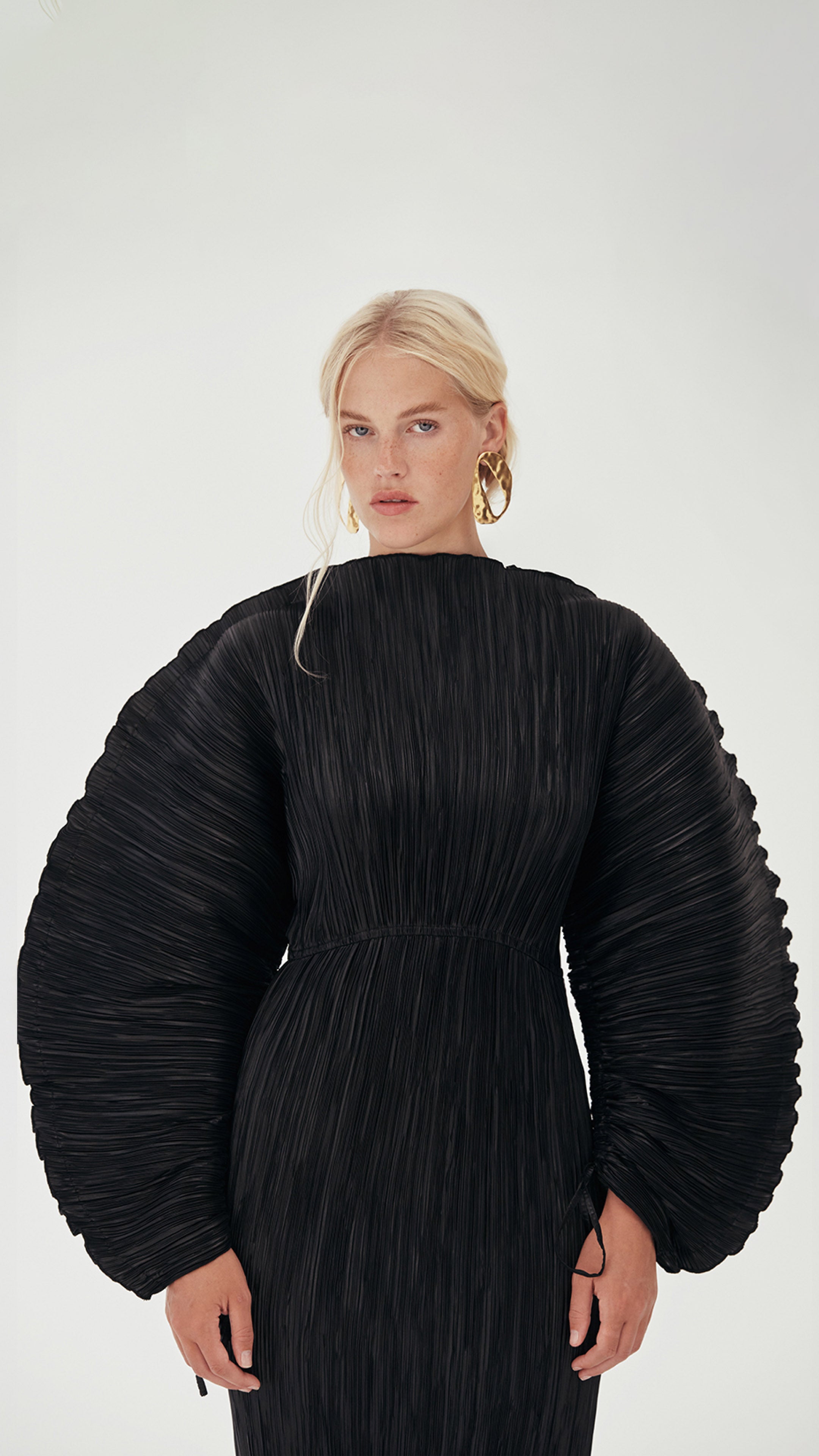 SHOP THE CASUAL COLLECTION ON CULTGAIA.COM
