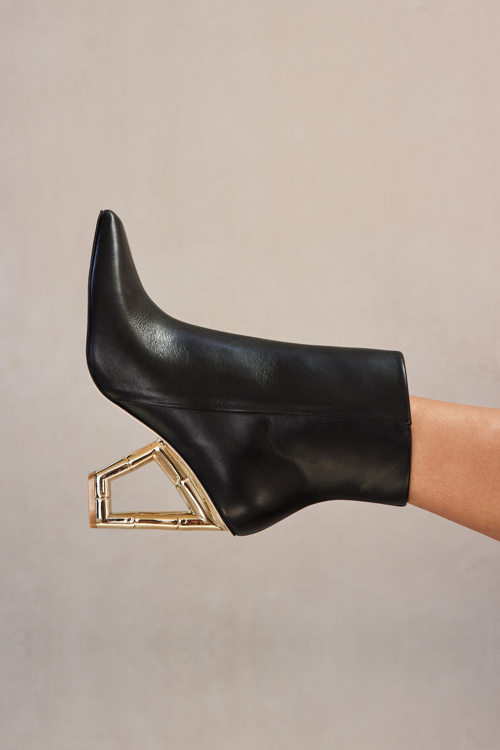 VALESKA BOOT - BLACK