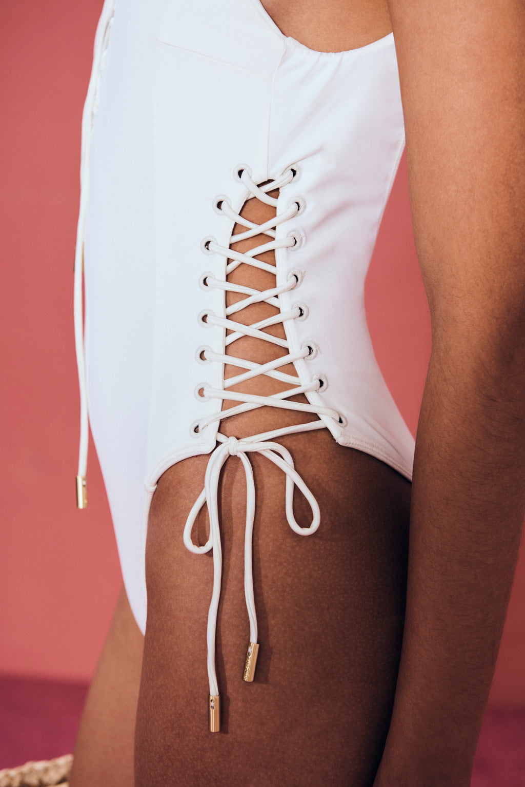 HALLIE ONE PIECE - OFF WHITE