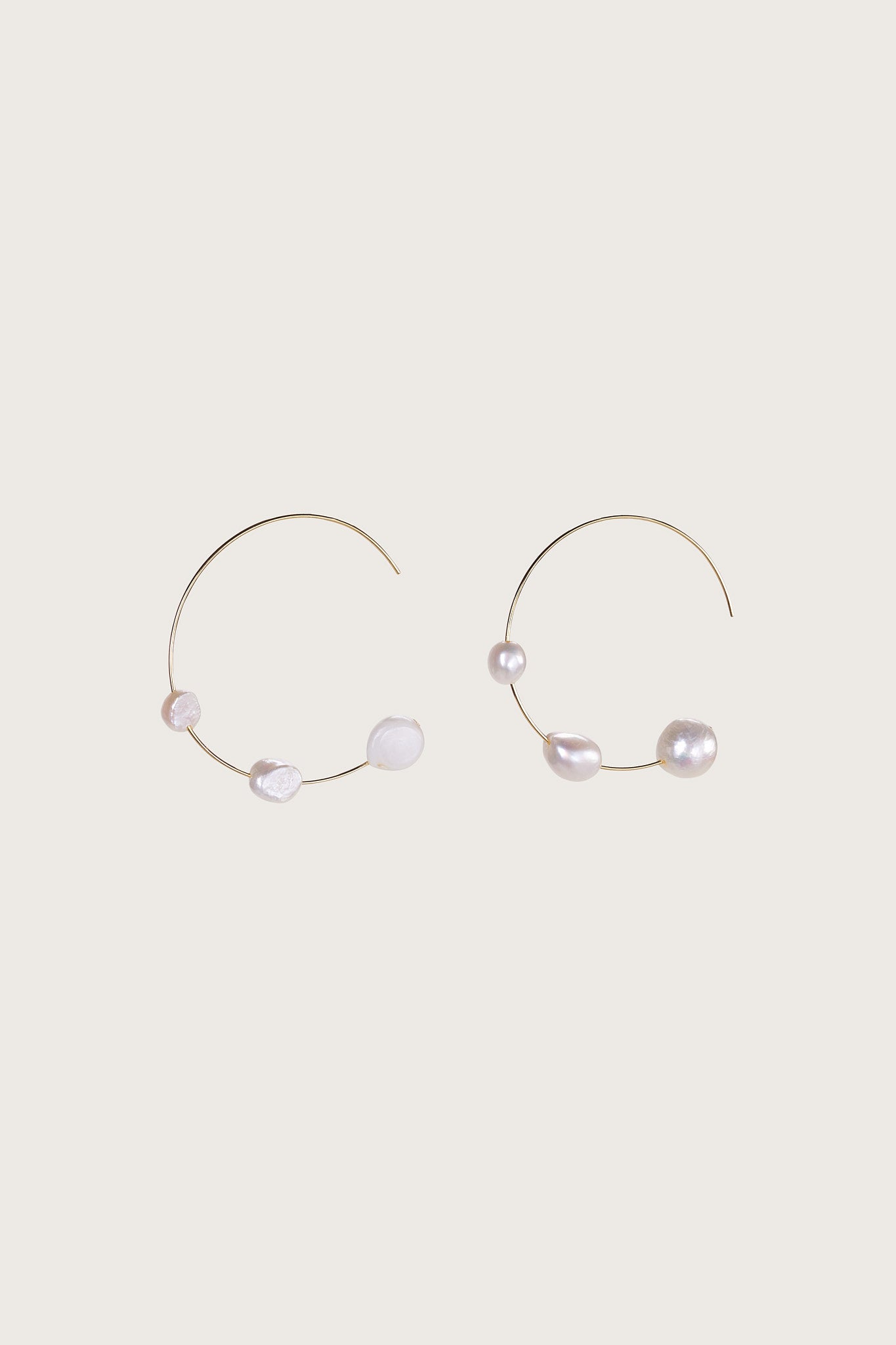 NUBIA EARRING - PEARL