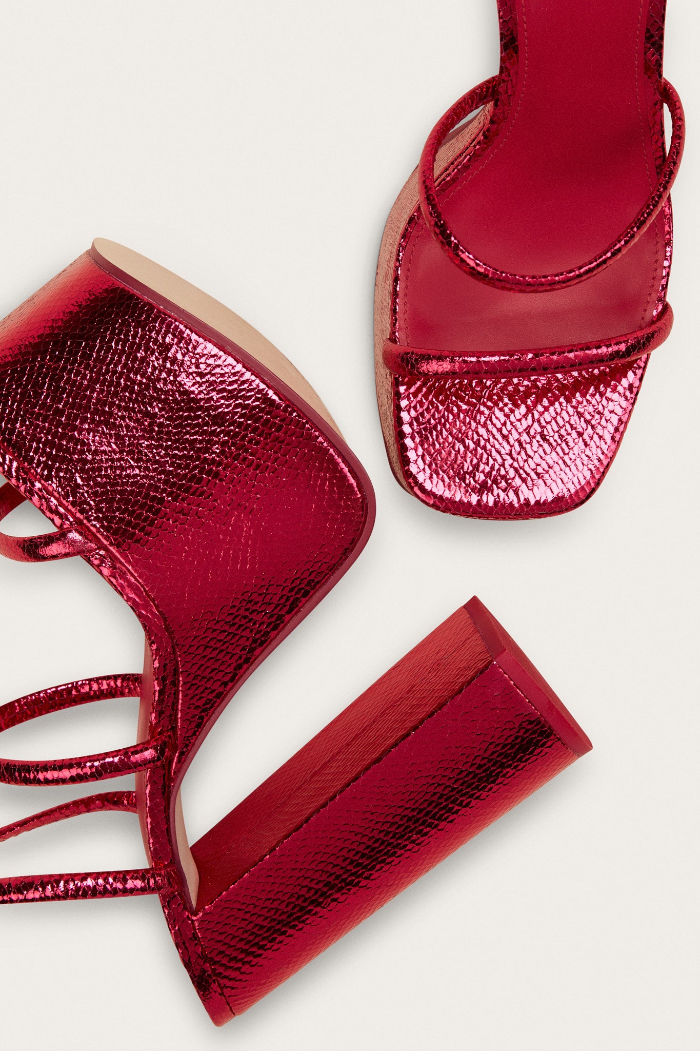 HYTE PLATFORM - QAJAR ROSE